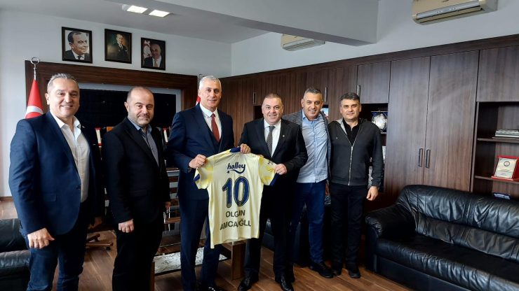 KKTC Fenerbahçeliler Derneği, Ekonomi ve Enerji Bakanı Amcaoğlu’nu ziyaret etti