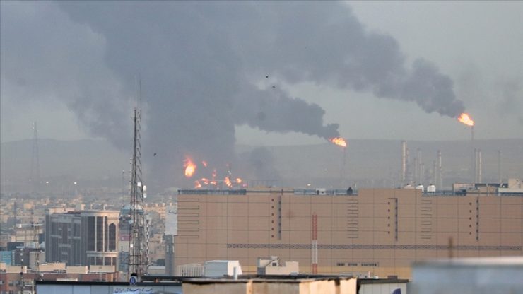 İran’ın güneyindeki petrol rafinerisinde patlama meydana geldi