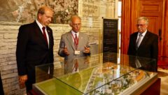 Cumhurbaşkanı Tatar, “Süleyman Demirel Anıt Mezarı” ile “Süleyman Demirel Demokrasi ve Kalkınma Müzesi”ni ziyaret etti