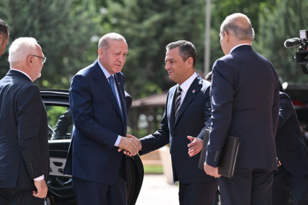 Türkiye Cumhurbaşkanı Erdoğan CHP Genel Merkezini ziyaret etti