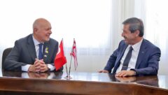 Dışişleri Bakanı Ertuğruloğlu, İngiliz Milletvekili Duncan ile görüştü